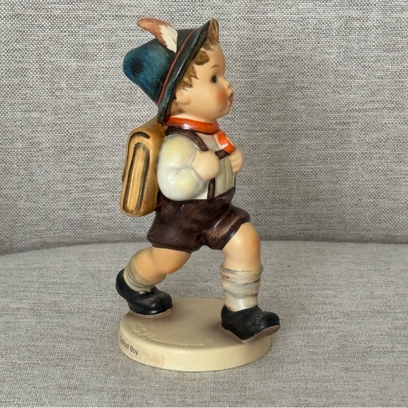School Boy - Goebel M. I. Hummel Figurine #82 2/0 TMK6 - Picture 12 of 13